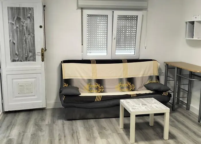 Апартаменти Playa Montanas Y Mucho Mas