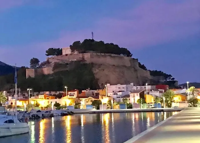 Апартаменти Playa Montanas Y Mucho Mas *